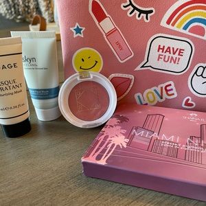 Ipsy bag with Shaina B Miami Nights Palette and Ofra Blush